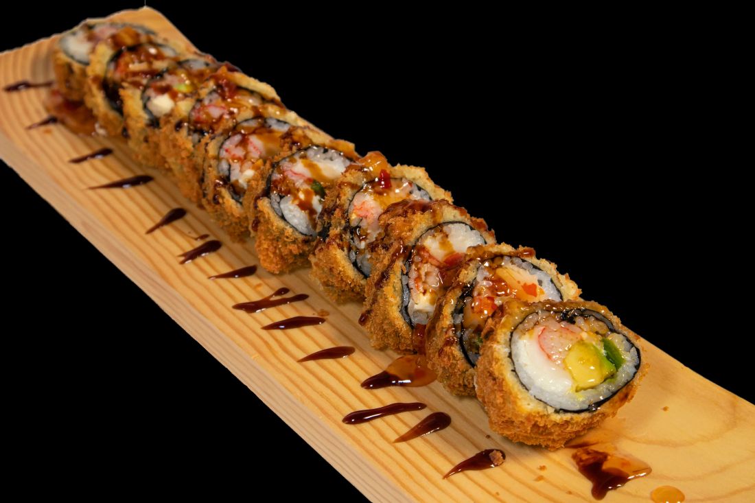 Godzilla roll uramaki frito (10uds)